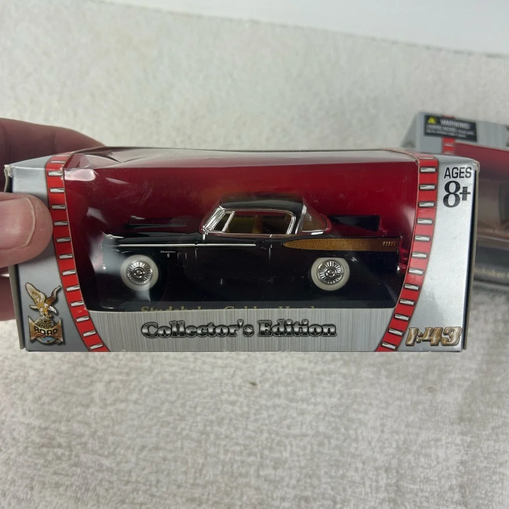 2 - NIB Road Signature Collection Studebakers (1950 Champion & 1958 Golden Hawk)